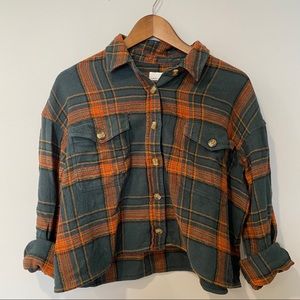 Boxy - Oversized Flannel, slightly Cropped. Green